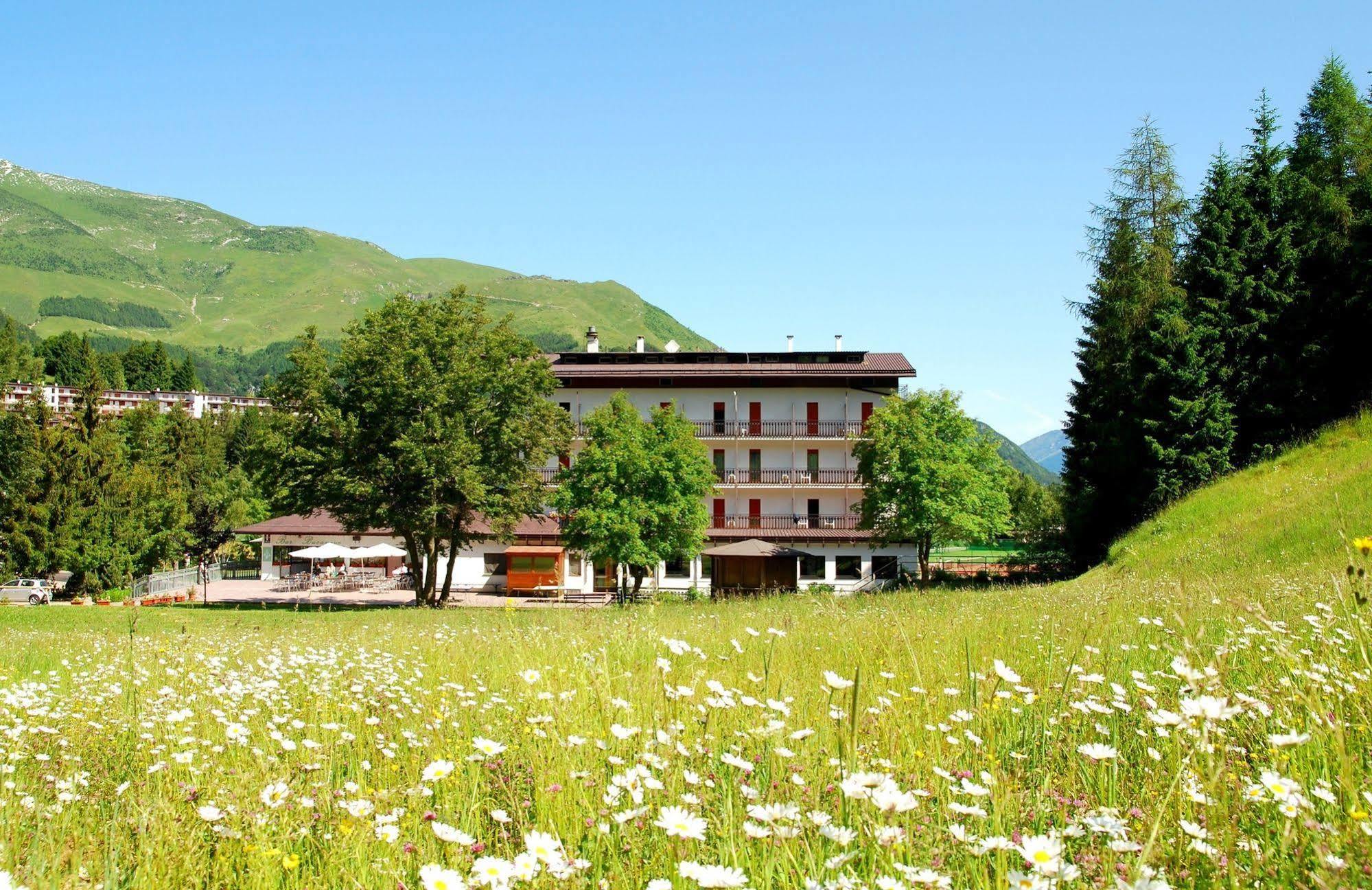 Hotel Bucaneve San Valentino  Exterior foto